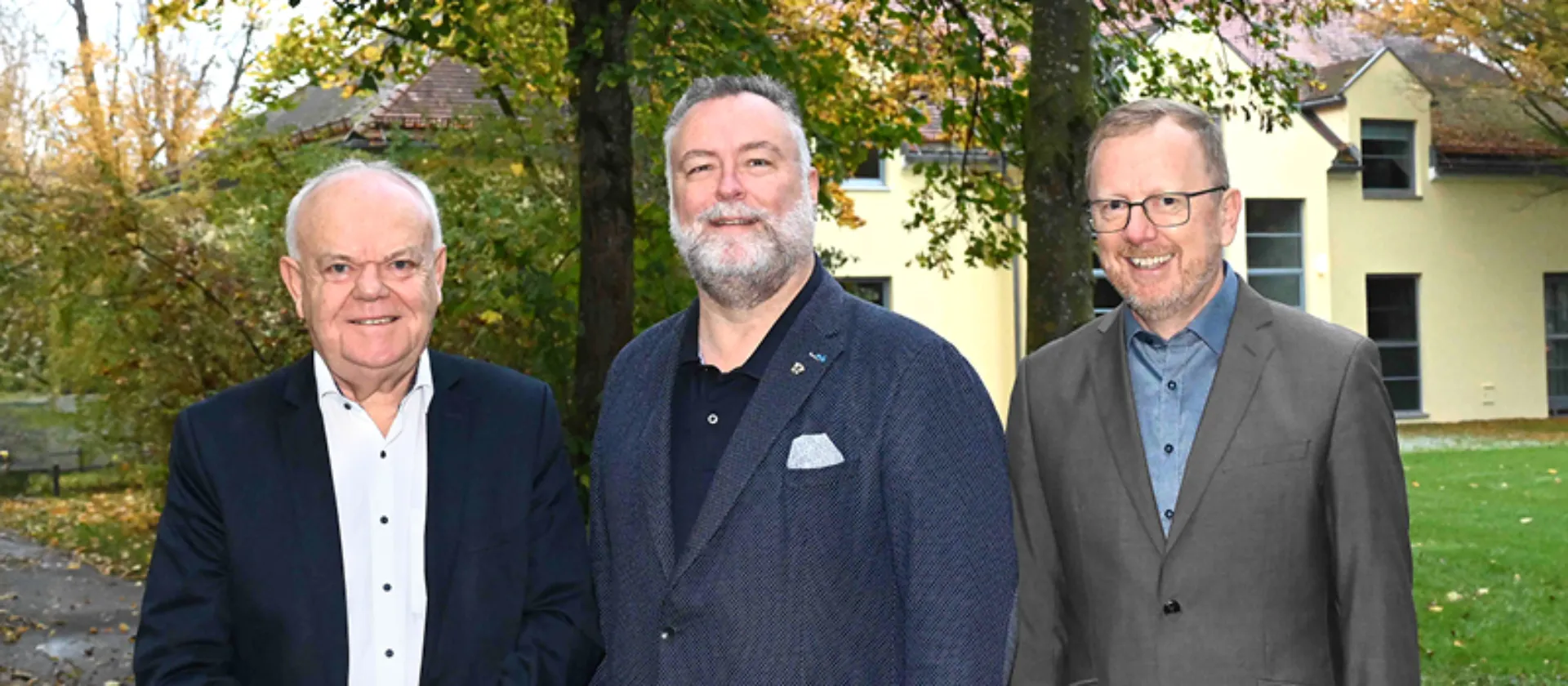 f.l.t.r. Chairman of the Supervisory Board of msg Hans Zehetmaier, Mayor of Ismaning Dr. Alexander Greulich and msg Division Manager Helmut Lämmermeier